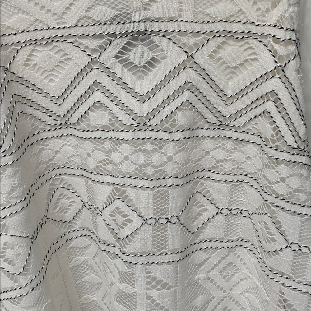 Ethereal off white tribal lace tank - Picture 6 of 8